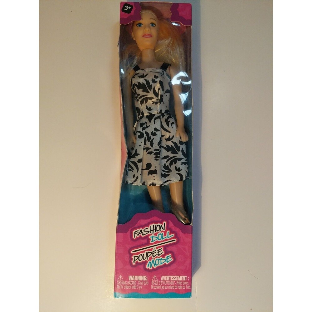 Fashion Doll Poupee Mode 11.5” NIB. Playing dolls made in Chesapeake VA.